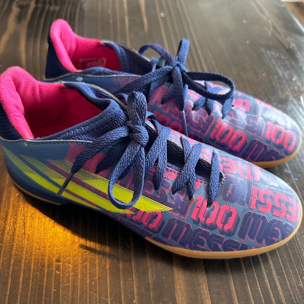 Child size 3 indoor soccer turf shoes